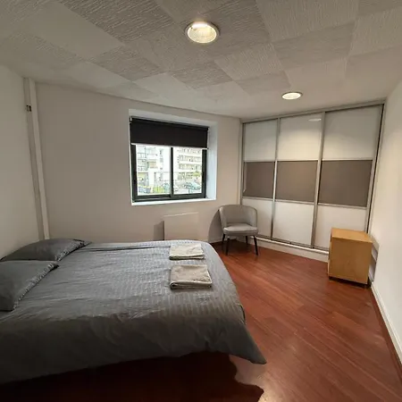 Large Elegant Duplex - 5 Bedroom - Center - Ac Appartamento Angers