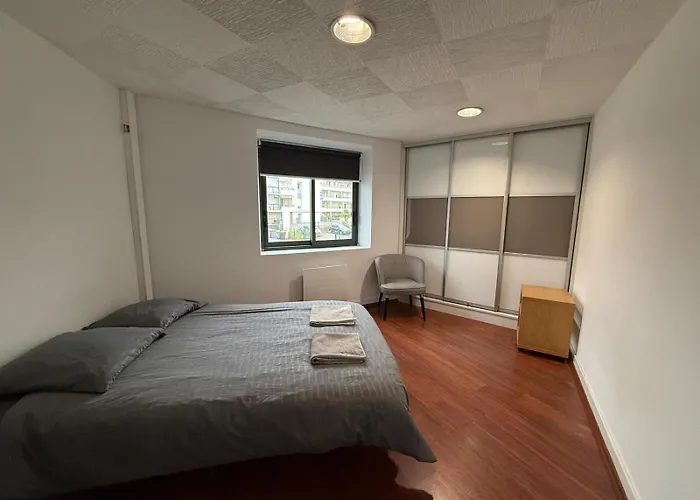 Large Elegant Duplex - 5 Bedroom - Center - Ac Appartamento Angers