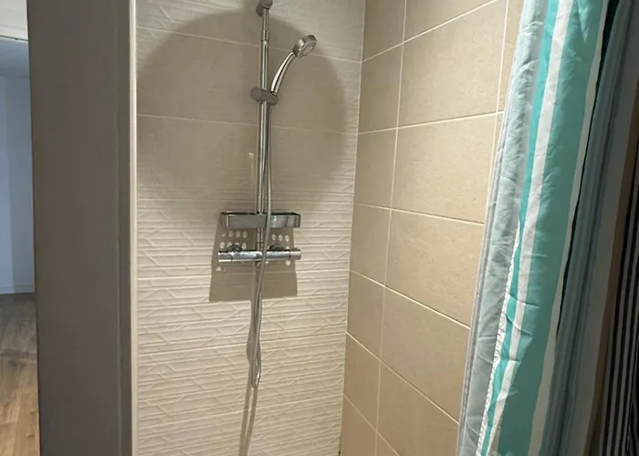 Large Elegant Duplex - 5 Bedroom - Center - Ac *